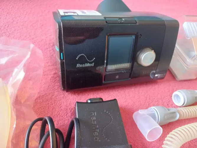 Aparelho CPAP automático :Equipamento usado para o Tratamento da Apneia