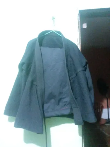 Kimono de jiu-jitsu juvenil Ao veste ate14 anos, esta novo 350,00