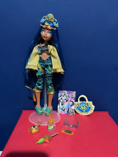 Boneca Cléo de Nile Monster fest Monster high 
