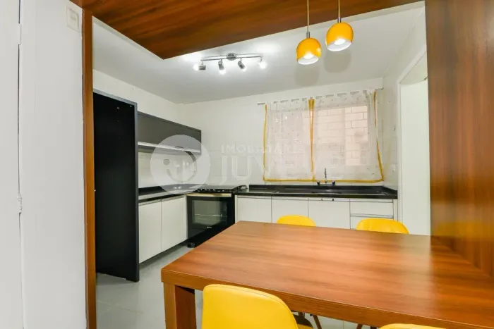 IMOBILIARIA JUVEVE ALUGA APARTAMENTO AHU R.COLOMBO ANITA GARIBALDI EÇA QUEIROZ TERREO GARD