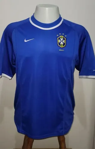 Camisa seleção brasileira 2000 - tamanho P grande vestir M