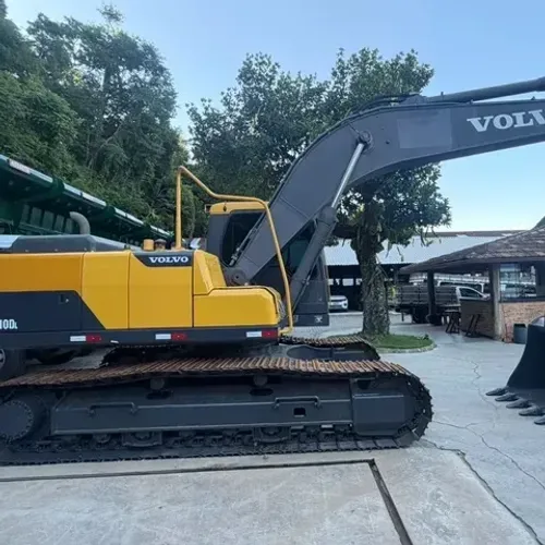 ESCAVADEIRA HIDRÁULICA