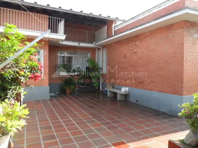 Casa de 3 dormitórios com suíte e garagem coberta na Bela Vista, Osasco