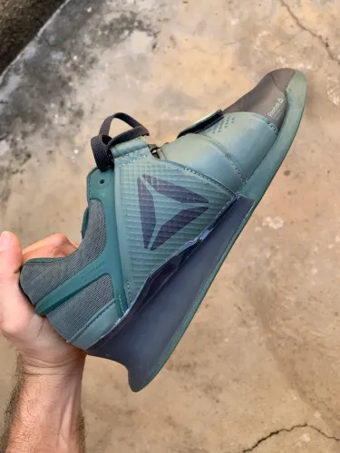 Vendo Tênis LPO Reebok Legacy
