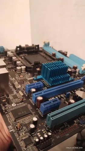 Placa-Mãe Asus M5A78L-M LX/BR AM3+ (aproveitamento de peças)
