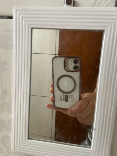 Vendo iPhone 11 por 900 todo original vai com três capinha e carregador