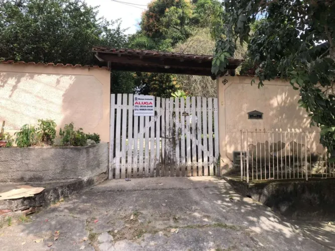 Casa para Locação em São Gonçalo, Maria Paula, 3 dormitórios, 1 banheiro, 1 vaga