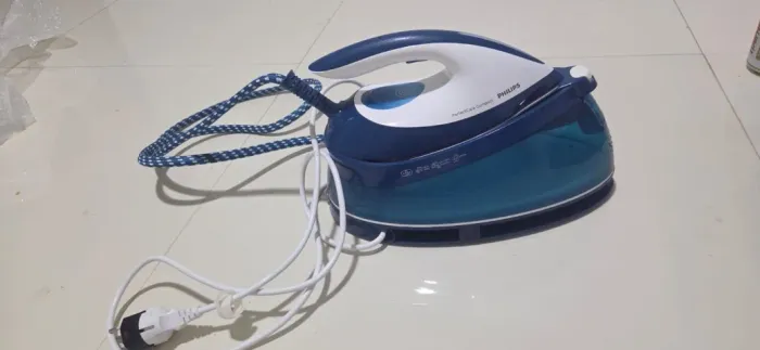 Ferro de passar Roupa - Philips Compact