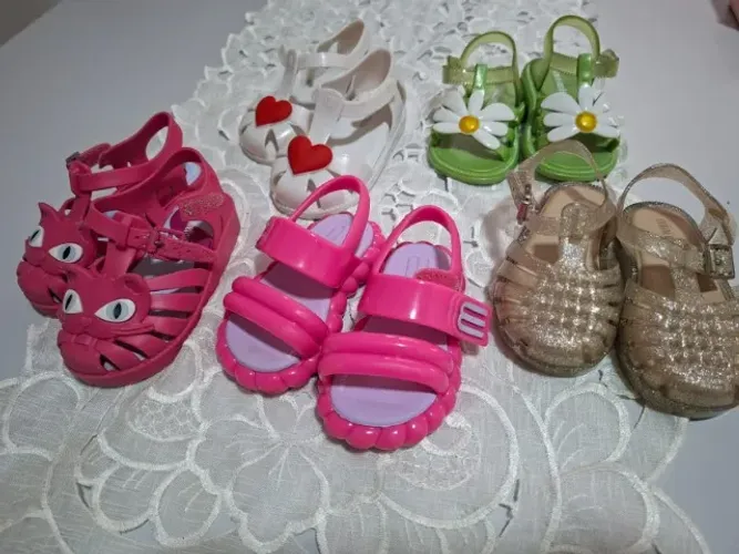 Vendo Mini Melissas praticamente novas