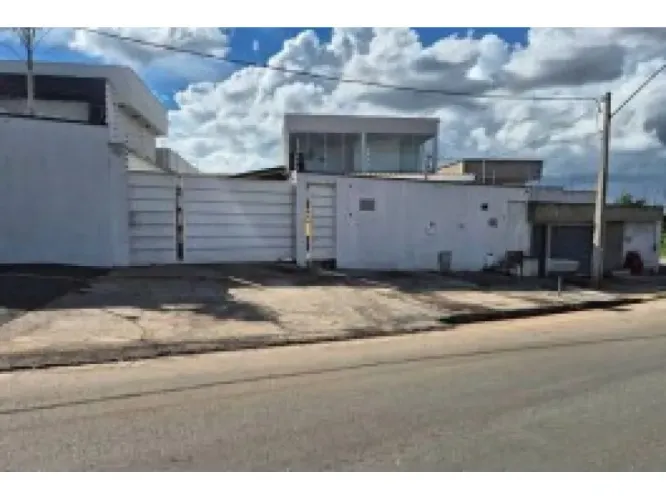 Comercial/Industrial em Leilão - Parque das Flores - Goiânia - GO