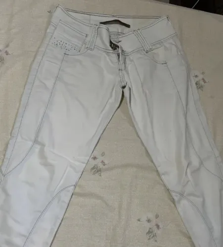 Calça jeans clara, cintura baixa, tamanho 38, reta, marca handara handara