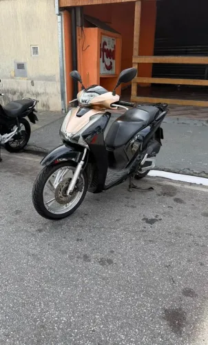 Moto bem conservada aceito troca