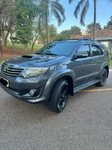 Toyota Hilux SW4 SRV D4-d 4X4 3.0 TDI Dies. AUT 2014