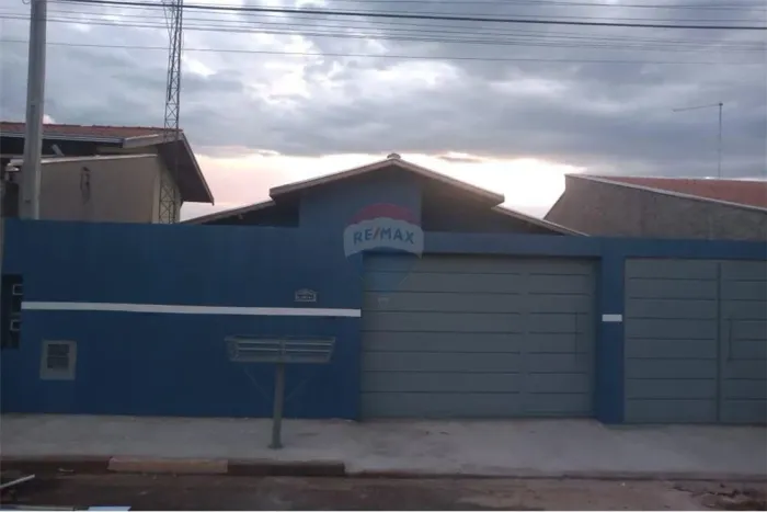 Casa 3 Dormitórios para locação