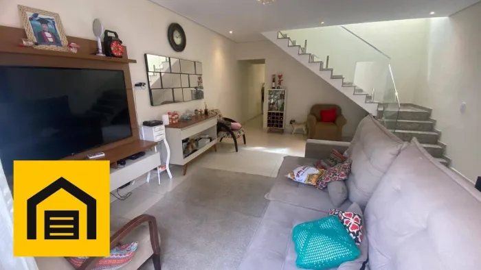 Sobrado com 3 dormitórios à venda, 255 m² por R$ 750.000,00 - Vila Emílio - Mauá/SP