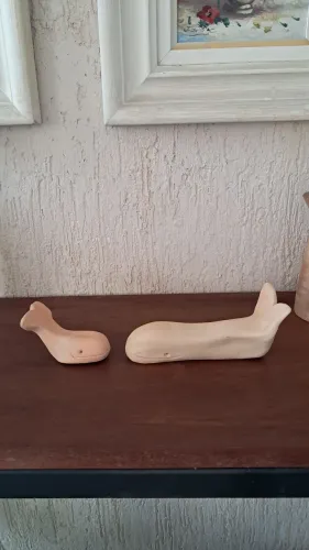 Baleias feitas artesanalmente de cerâmica!