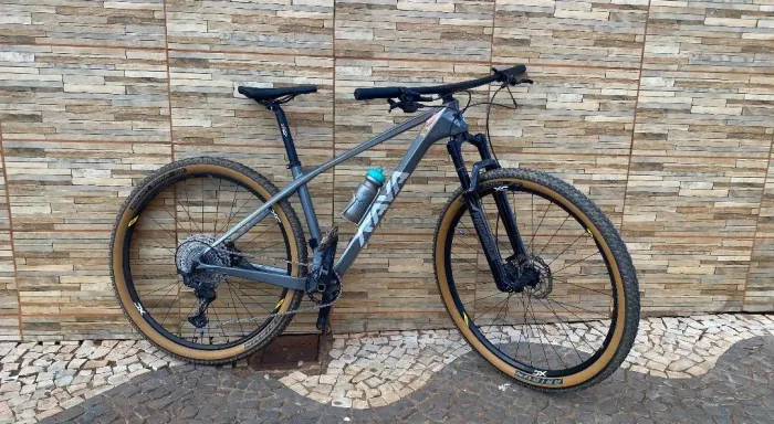BICICLETA RAVA RAGE CARBON²?