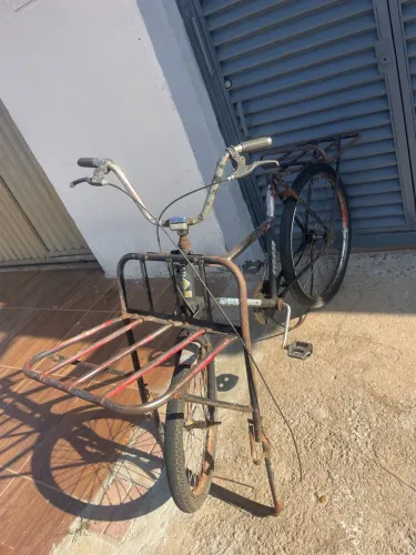 Bicicleta cargueiro