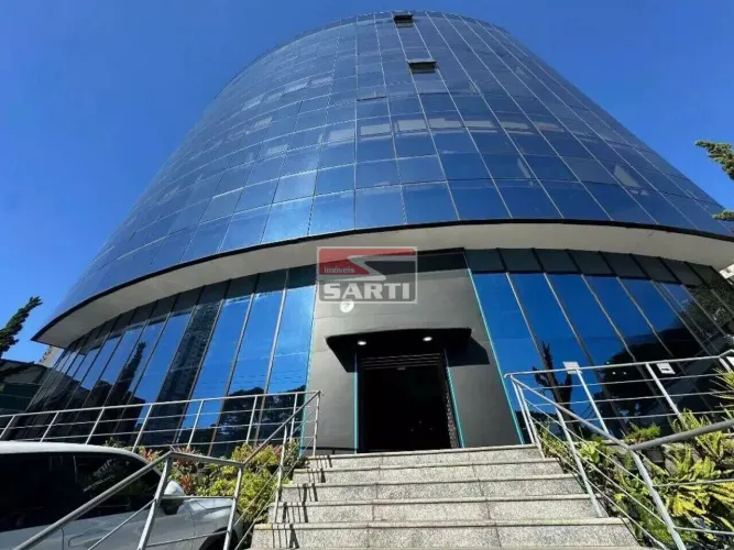 ÓTIMA SALA COMERCIAL ÁREA DE 225 m² AO LADO DA ESTAÇÃO DO METRÔ PARADA INGLESA