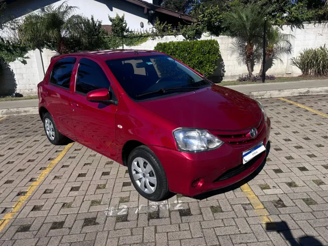 Toyota Etios X 1.3 Flex 16V 5P Mec. 2016