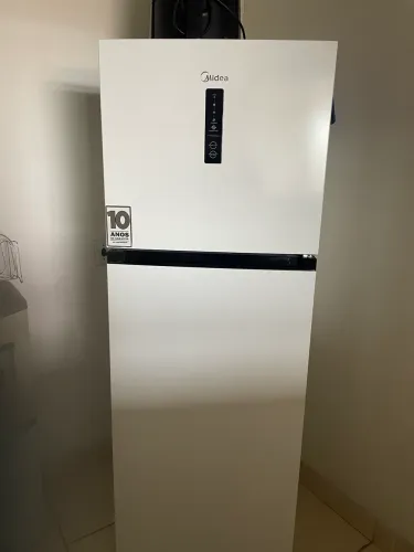 Geladeira Midea