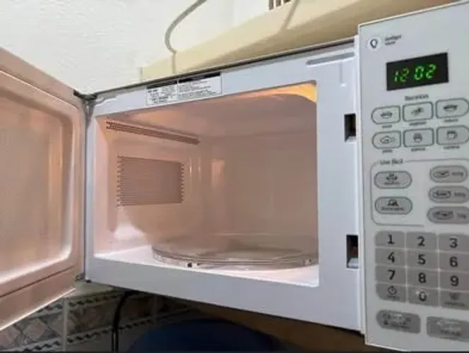 Microondas Consul 20L seminovo