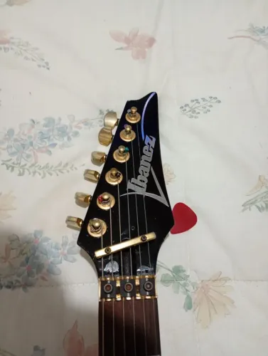 Guitarra Floyd Rose  Ñ Ibanez Golden 