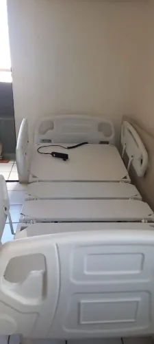 Kit hospital: cama hospitar elétrica com colchão pneumático Semi Nova