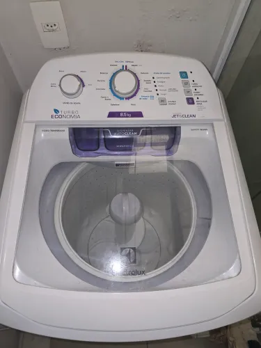 Máquina de lavar Electrolux 8.5kg Branca Turbo Economia com jet&clean LAC09