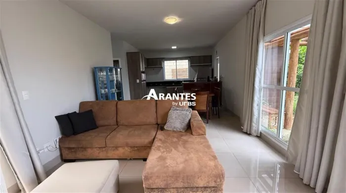 Casa em condomínio com 120m² 3 quartos à venda no Manhattan