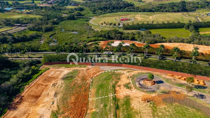 Terreno à venda no Condomínio Fazenda Boa Vista Village