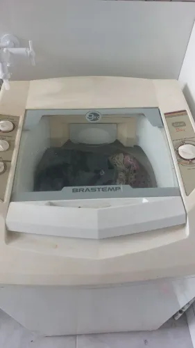 Vendo máquina Brastemp 9 kg, pra arrumar ou tirar peça Vendo a Vista no pix  
