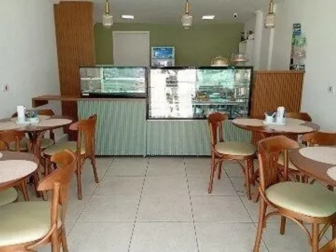 CAFETERIA Á VENDA OU ARRENDAMENTOOPORTUNIDADE DE EMPREENDER COM BAIXO INVESTIMENTO E PRONT