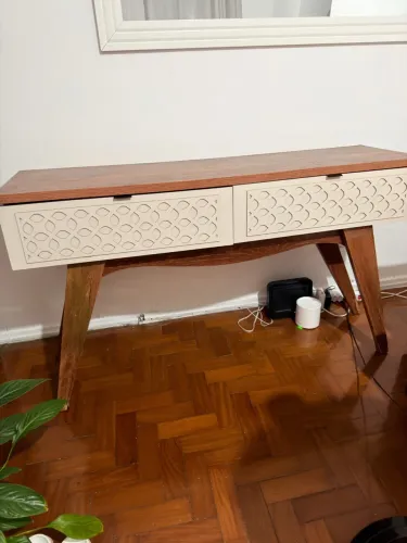 Aparador de sala. Mesa