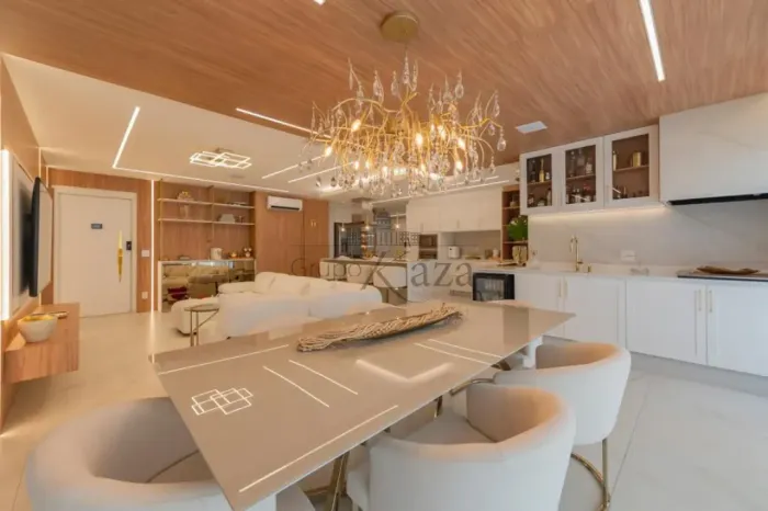 Apartamento - Ipiranga - 4 Dormitórios - 160m².