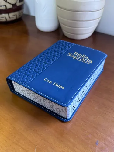Bíblia Sagrada Letra Grande Com Harpa Almeida Revista e Corrigida