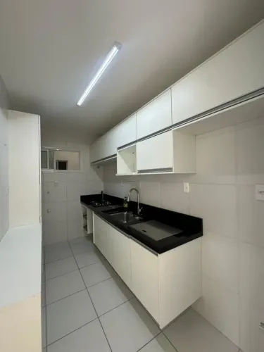 Apartamento nascente e muito bem localizado em Buraquinho, Lauro de Freitas
