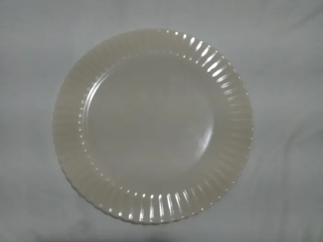 Prato raso de porcelana 
