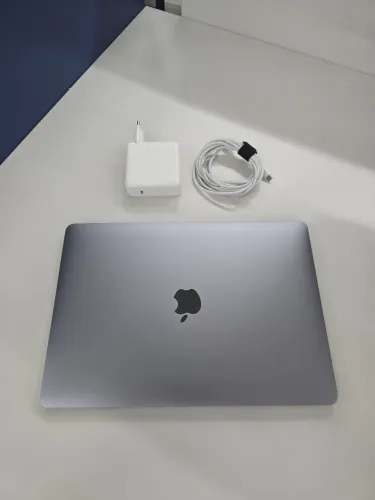 Macbook Pro 13" 2020 | M1 | 8GB | 256GB