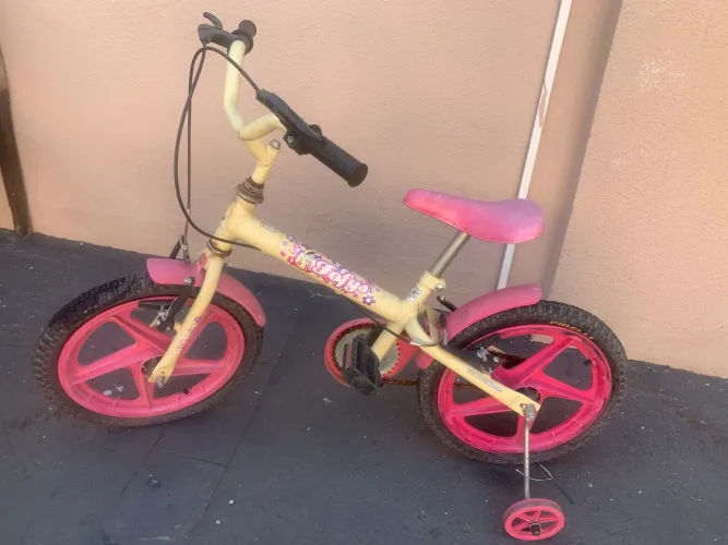 Bicicleta infantil menina 