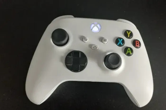 Controle Xbox Series S - White Robot