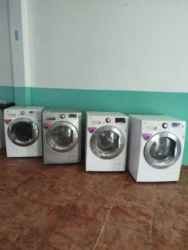 Lava e seca semi nova