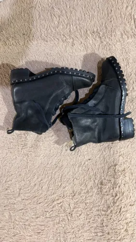 Bota coturno feminino preto