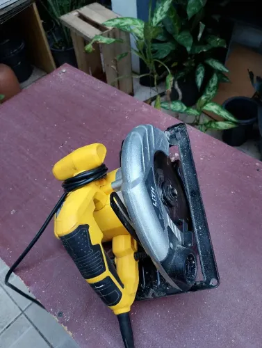 Serra circular 220v