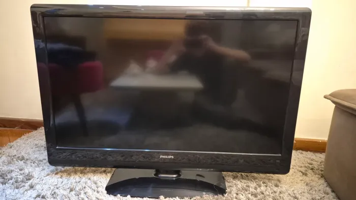 TV Philips LCD de 42p (com defeito)