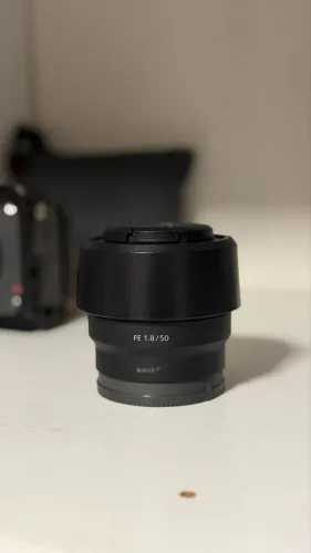 Lente Sony FE 1.8/50mm