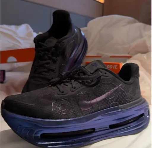 Nike Vomero premium