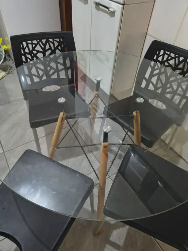 Kit mesa e 4 cadeiras