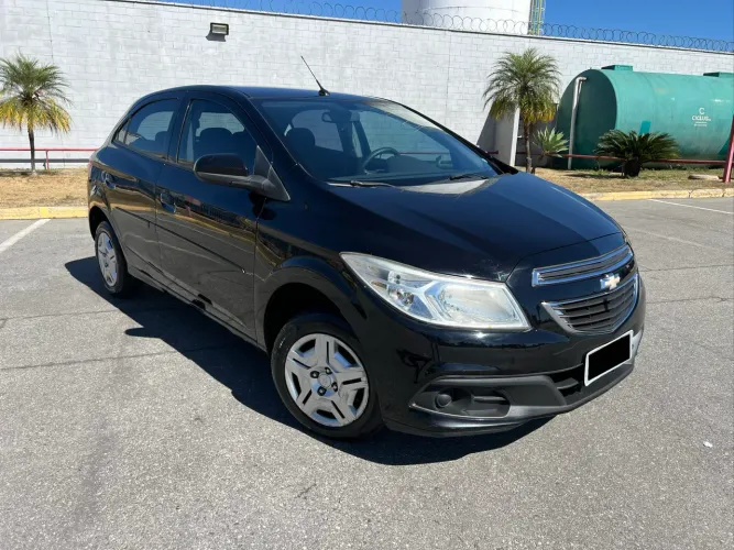 Chevrolet Onix Hatch LT 1.0 8V Flex Power Mec. 4P 2013