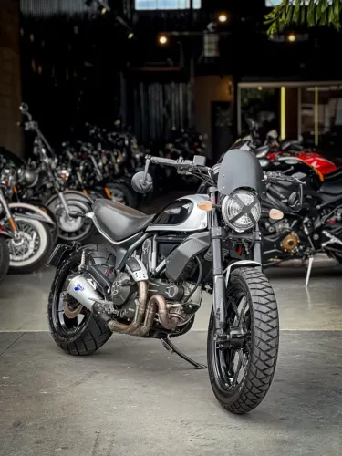 DUCATI SCRAMBLER ICON 800